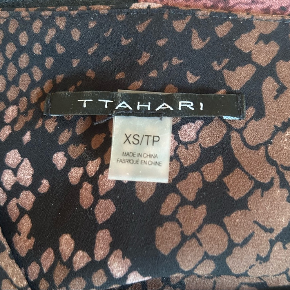 TAHARI Black/Brown Snake Print Blouse - Picture 4 of 4